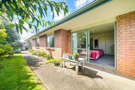 Photo of property in 6 Almond Grove, Feilding, 4702
