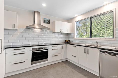 Photo of property in 2/19 Bowman Road, Forrest Hill, Auckland, 0620