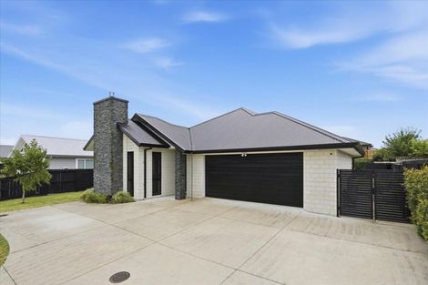Photo of property in 23 Puhirake Crescent, Pyes Pa, Tauranga, 3112