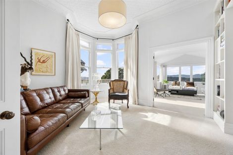 Photo of property in 18 Central Terrace, Kelburn, Wellington, 6012