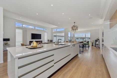 Photo of property in 33 Roy Hilton Drive, Flagstaff, Hamilton, 3210