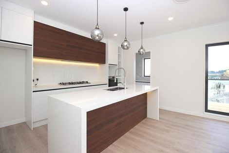 Photo of property in 17 Tautoru Avenue, Orewa, 0931