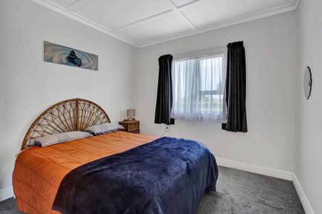 Photo of property in 39 Domett Street, Opunake, 4616