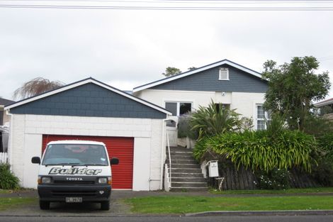 Photo of property in 7 Selwyn Street, Lower Vogeltown, New Plymouth, 4310