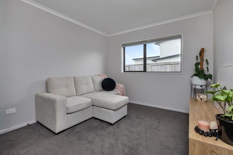 Photo of property in 13 Olney Court, One Tree Point, 0118