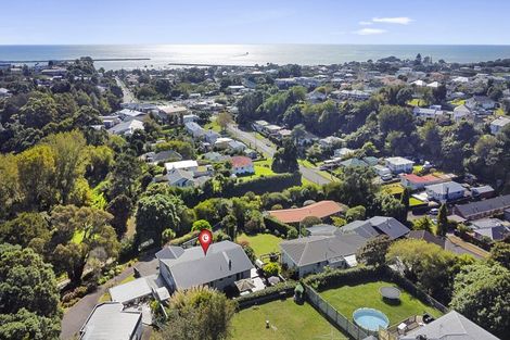 Photo of property in 38 Seaview Road, Marfell, New Plymouth, 4310
