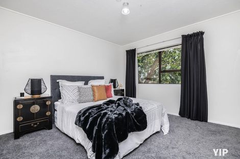 Photo of property in 16 Dominica Crescent, Grenada Village, Wellington, 6037