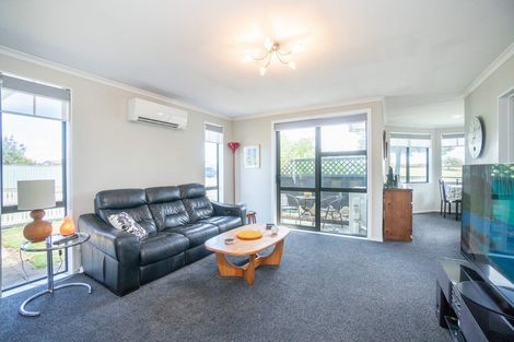 Photo of property in 1 Richmond Avenue, Takaro, Palmerston North, 4410