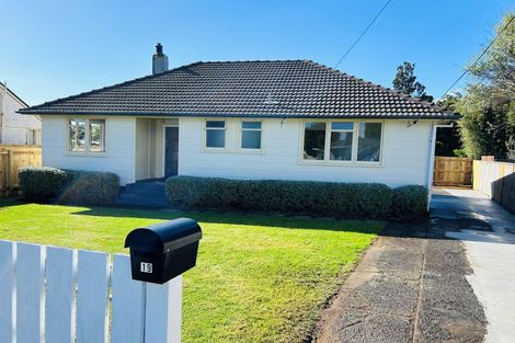 Photo of property in 19 Miro Street, Merrilands, New Plymouth, 4312