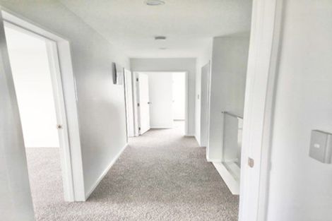 Photo of property in 2a Britannia Place, Half Moon Bay, Auckland, 2012