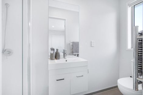 Photo of property in 1/1 Hibiscus Avenue, Hamilton Lake, Hamilton, 3204