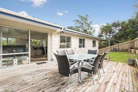 Photo of property in 1/35 Topliss Drive, Northcross, Auckland, 0632