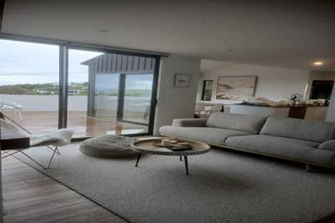 Photo of property in 2/182 Mount Pleasant, Mount Pleasant, Christchurch, 8081