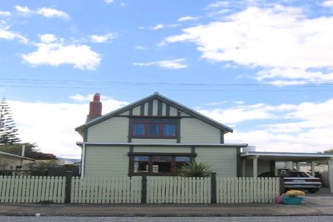 Photo of property in 43 Adelaide Street, Petone, Lower Hutt, 5012