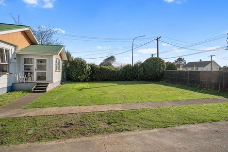 Photo of property in 223 Glover Road, Hawera, 4610