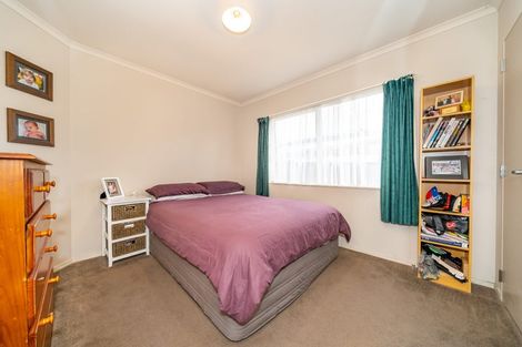 Photo of property in 32a Aniseed Grove, Timberlea, Upper Hutt, 5018