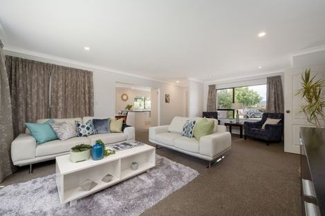 Photo of property in 1/20 Seneca Court, Golflands, Auckland, 2013
