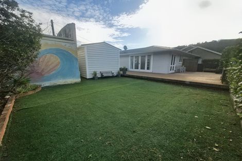 Photo of property in 1 Burrows Avenue, Karori, Wellington, 6012