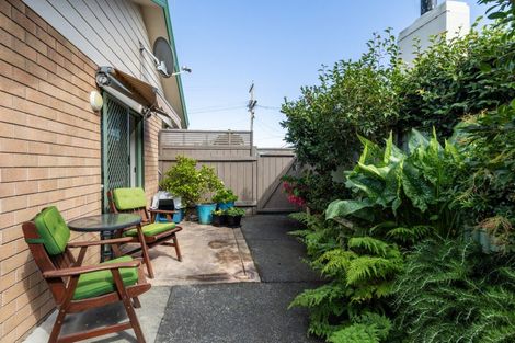 Photo of property in 67a Church Road, Taradale, Napier, 4112