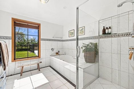 Photo of property in 40 Willowview Drive, Redwood, Christchurch, 8051
