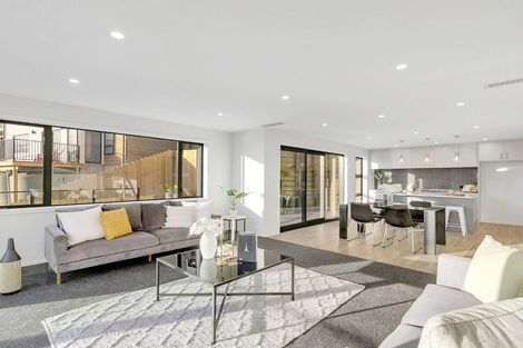 Photo of property in 68 Kakariki Grove, Waikanae, 5036