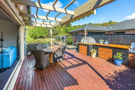 Photo of property in 13 Kepler Way, Aotea, Porirua, 5024