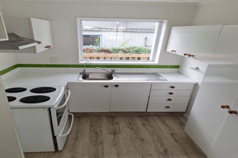 Photo of property in 33a Springs Road, Parakai, 0830