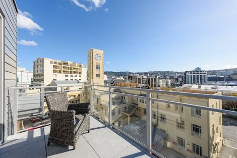 Photo of property in 9/15 Roxburgh Street, Mount Victoria, Wellington, 6011