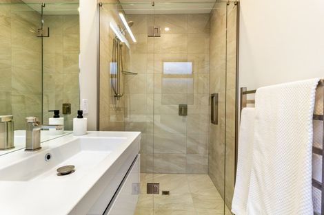 Photo of property in 98 Eriksen Road, Te Awa, Napier, 4110