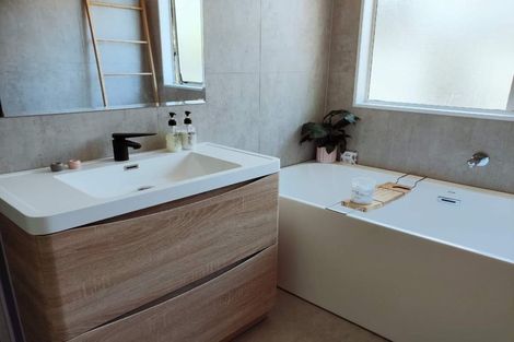 Photo of property in 63 Orangewood Drive, Northpark, Auckland, 2013