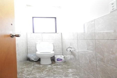 Photo of property in 64 De Quincey Terrace, Highland Park, Auckland, 2010