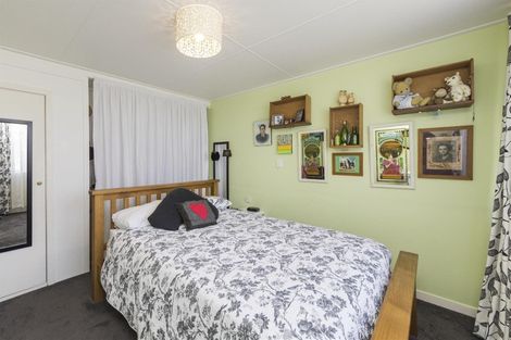 Photo of property in 2 Maunder Street, Marton, 4710