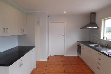 Photo of property in 25 Ruthven Road, Wainuiomata, Lower Hutt, 5014