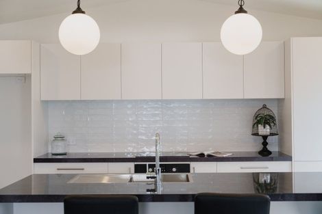 Photo of property in 10 Ella Lane, Green Island, Dunedin, 9018