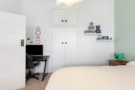 Photo of property in 17 Perrin Place, Kelvin Grove, Palmerston North, 4414