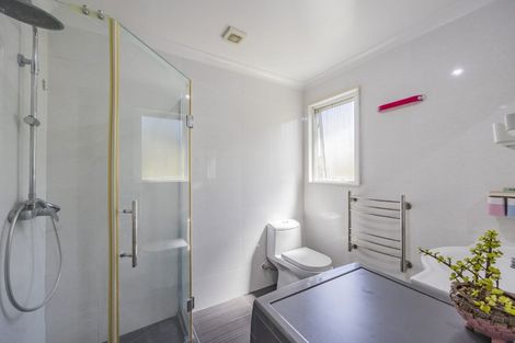 Photo of property in 22 Merriefield Avenue, Forrest Hill, Auckland, 0620