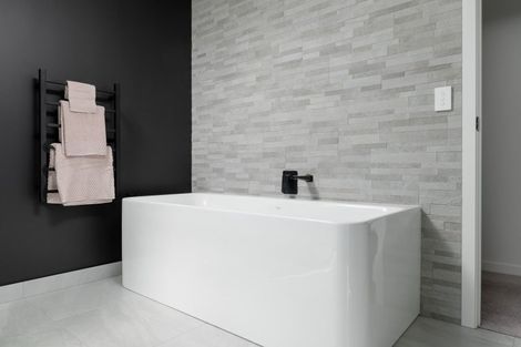 Photo of property in 17 Ruru Street, Cambridge, 3434