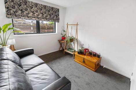 Photo of property in 43a Abraham Crescent, Milson, Palmerston North, 4414
