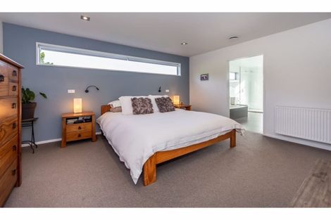 Photo of property in 10 Euan Sarginson Place, Diamond Harbour, Lyttelton, 8971