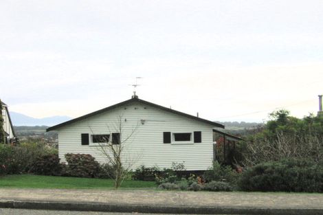 Photo of property in 28 Kotare Street, Waikanae, 5036