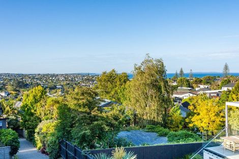 Photo of property in 131 Kowhai Road, Mairangi Bay, Auckland, 0630