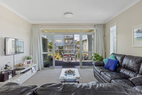 Photo of property in 76 Landmark Terrace, Orewa, 0931