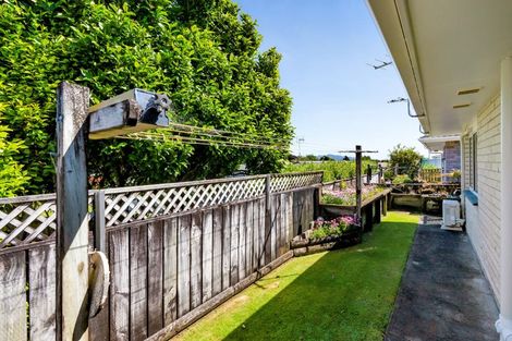 Photo of property in 1/16 Sandel Rise, Merrilands, New Plymouth, 4312