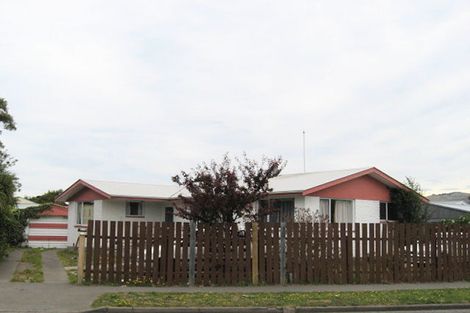 Photo of property in 10 Kuaka Crescent, Bromley, Christchurch, 8062