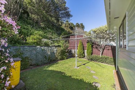 Photo of property in 43 Woodman Drive, Tawa, Wellington, 5028