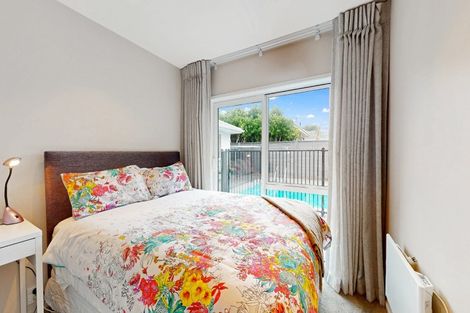 Photo of property in 93 Kiwi Esplanade, Mangere Bridge, Auckland, 2022