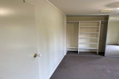 Photo of property in 4 Heversham Place, Glendene, Auckland, 0602