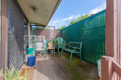 Photo of property in 1/806 Saint Aubyn, Parkvale, Hastings, 4122