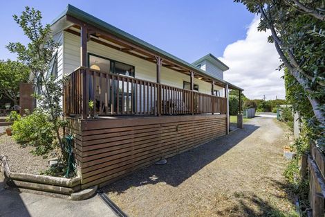 Photo of property in 65a Wainui Road, Raglan, 3225