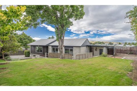 Photo of property in 12 Howard Street, Gore, 9710